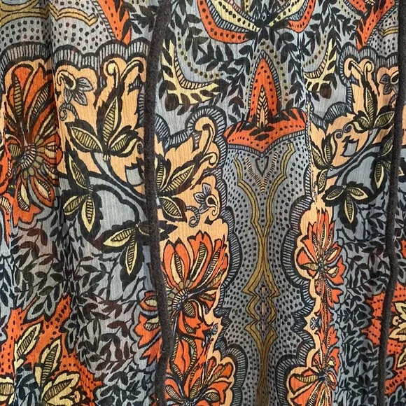 db established 1962 Semi Sheer Blouse with Sleeve Detail and Collar Detail - Picture 3 of 8